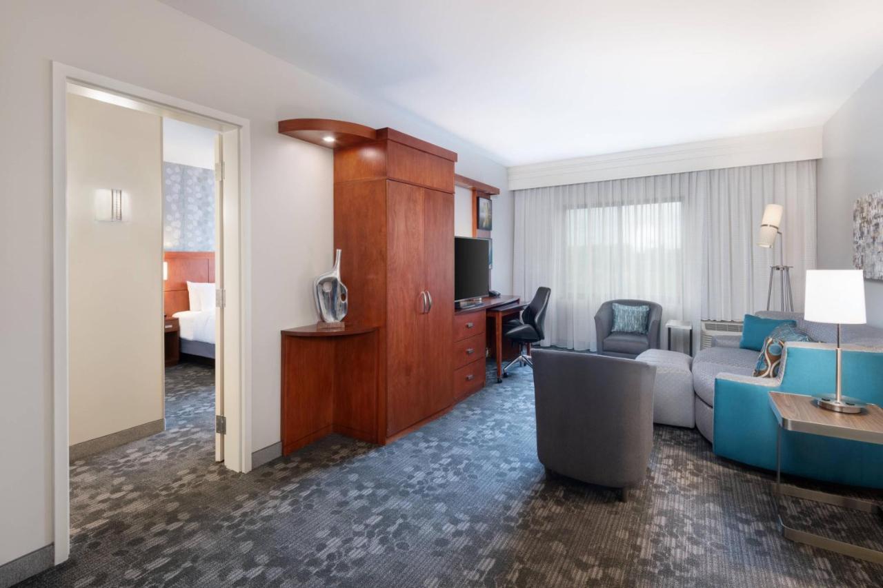 Courtyard By Marriott Pittsburgh Washington Meadow Lands Hotel Екстериор снимка