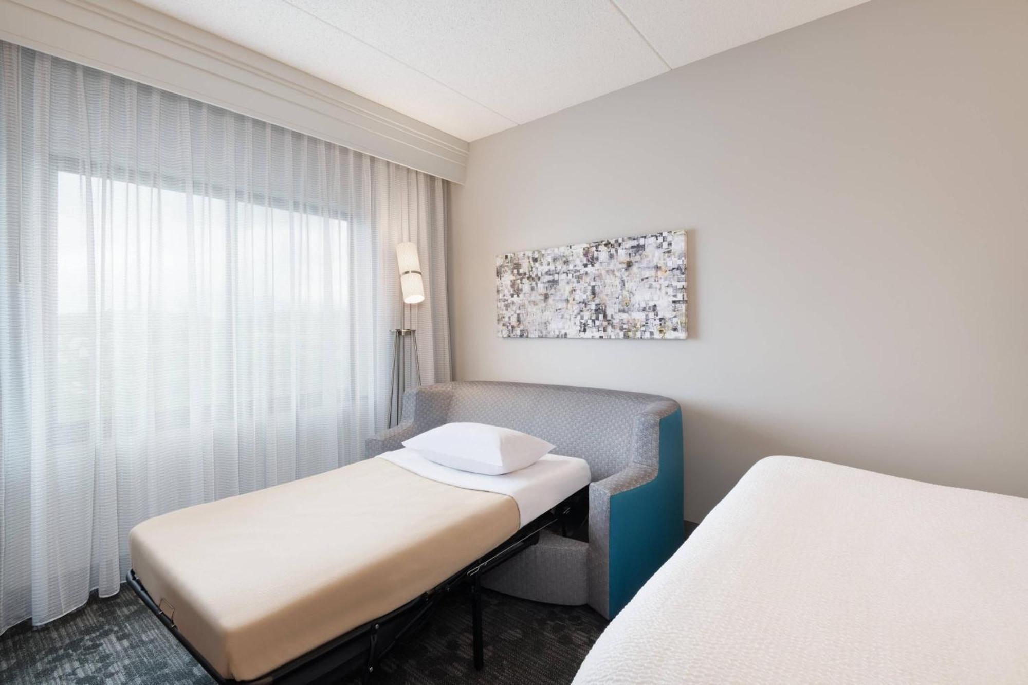 Courtyard By Marriott Pittsburgh Washington Meadow Lands Hotel Екстериор снимка