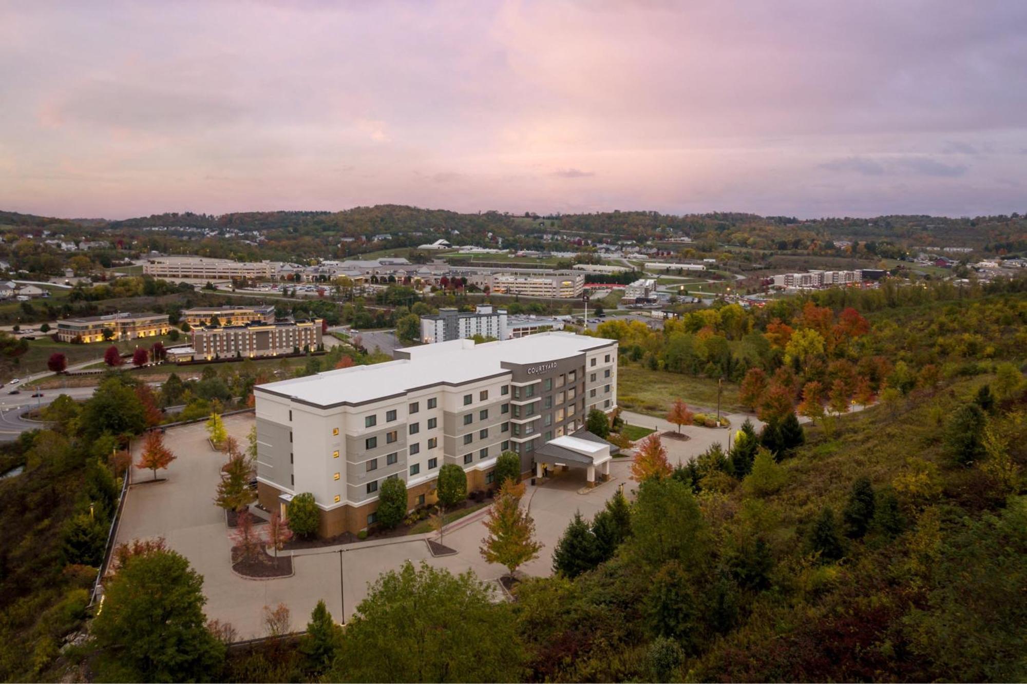 Courtyard By Marriott Pittsburgh Washington Meadow Lands Hotel Екстериор снимка
