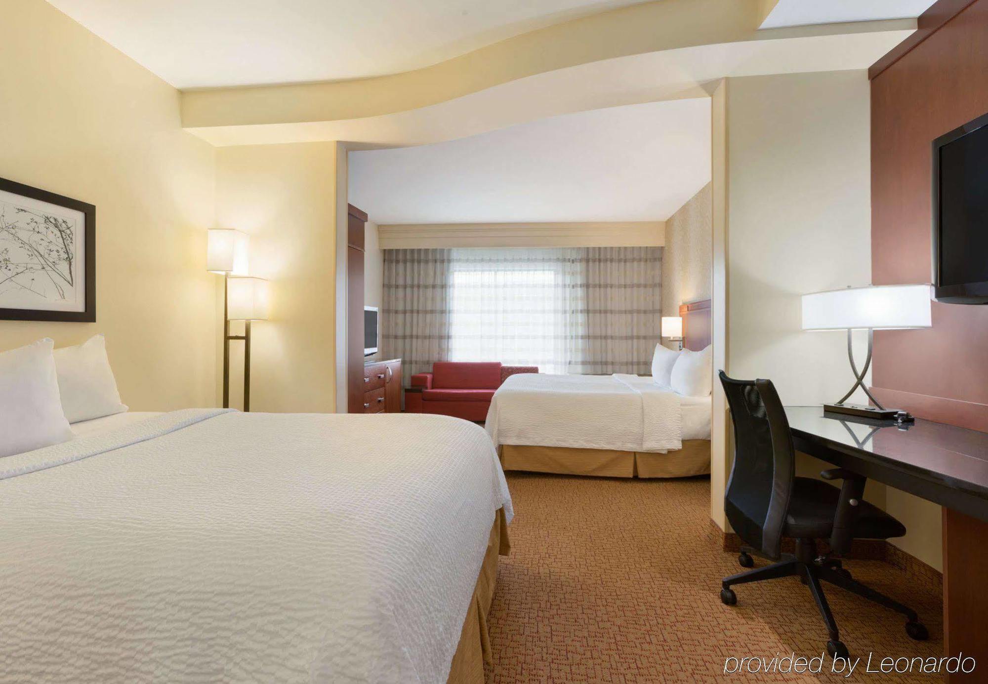 Courtyard By Marriott Pittsburgh Washington Meadow Lands Hotel Екстериор снимка
