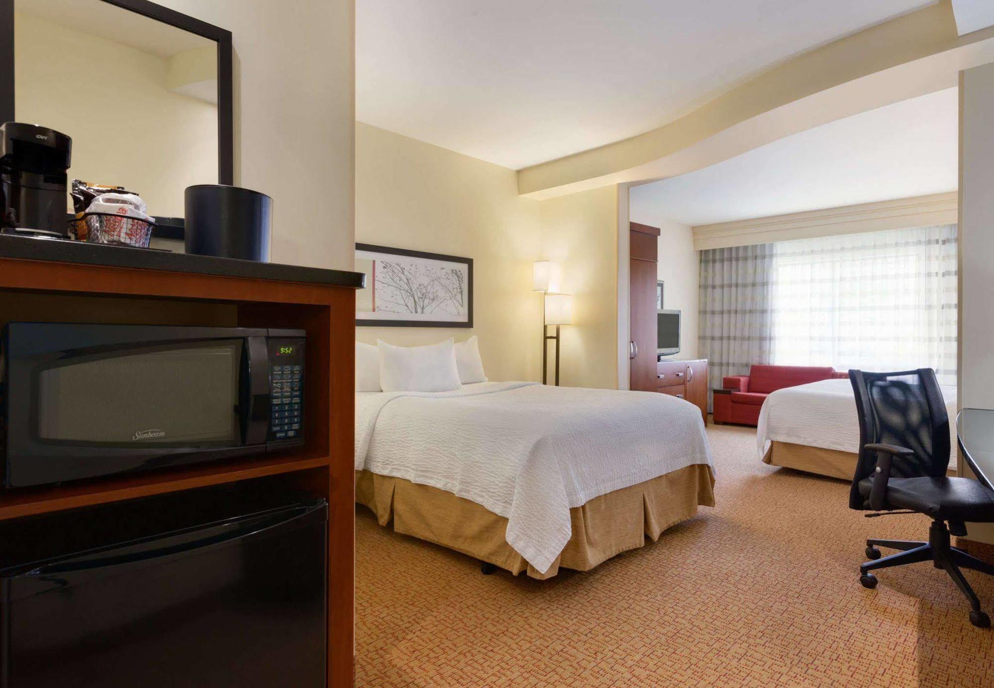 Courtyard By Marriott Pittsburgh Washington Meadow Lands Hotel Екстериор снимка