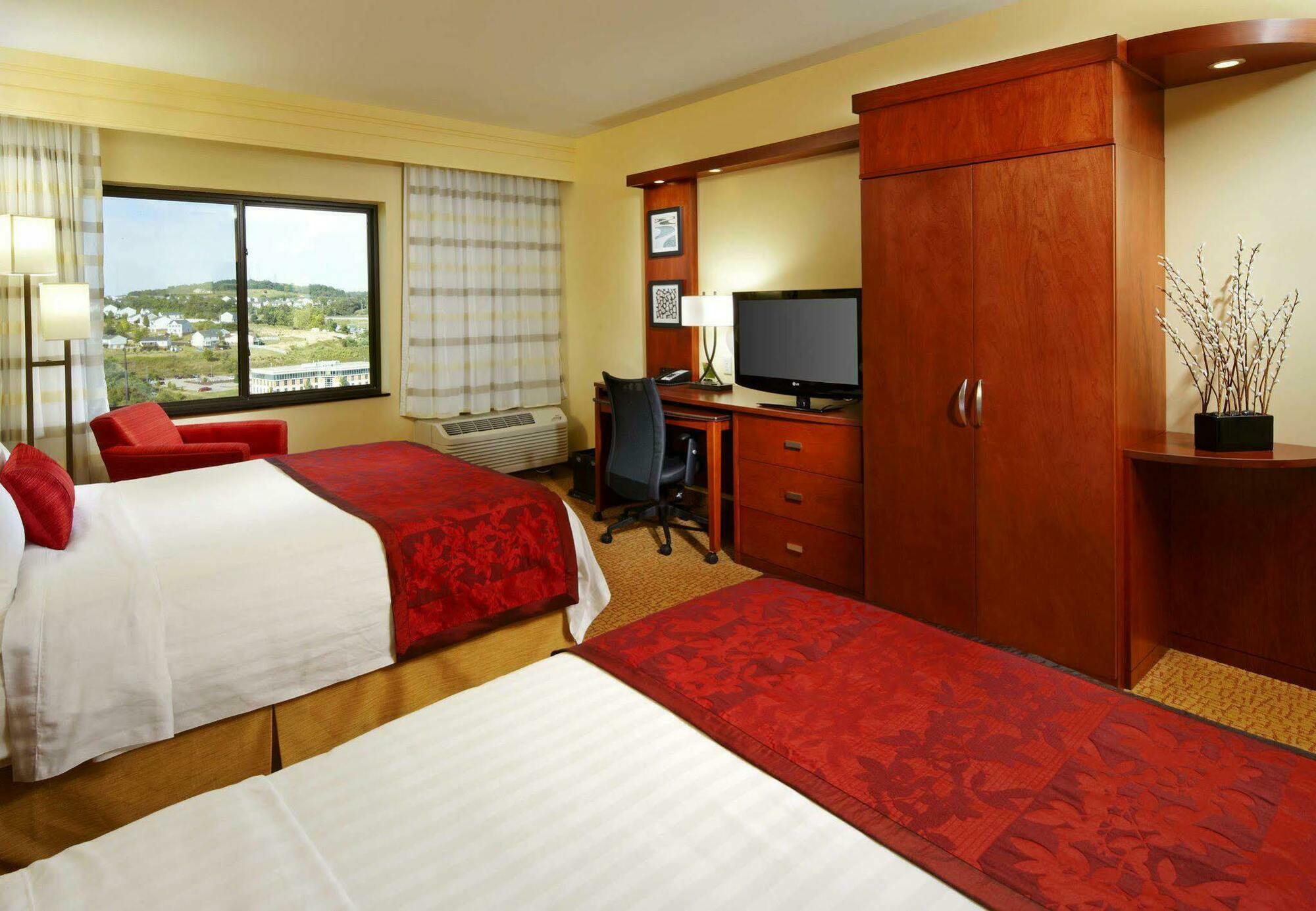 Courtyard By Marriott Pittsburgh Washington Meadow Lands Hotel Екстериор снимка
