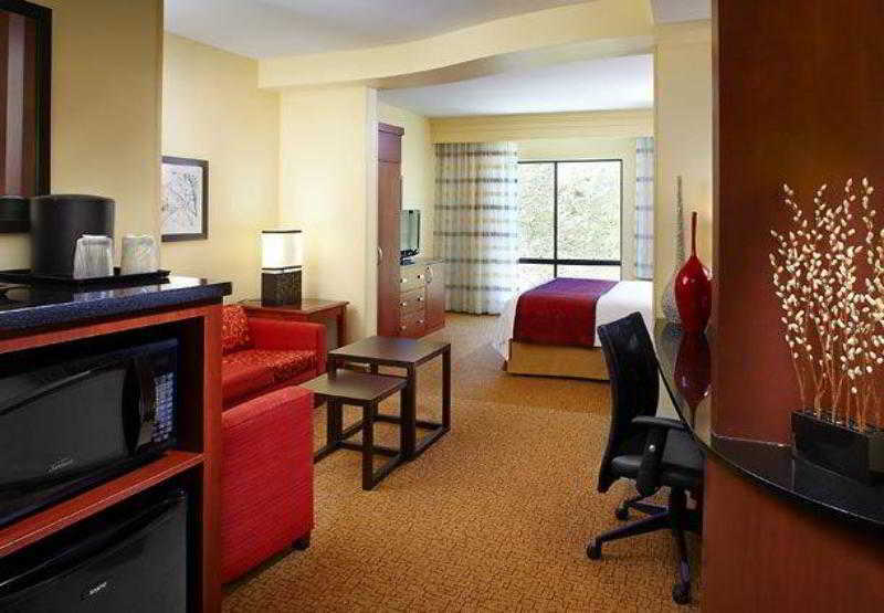 Courtyard By Marriott Pittsburgh Washington Meadow Lands Hotel Екстериор снимка